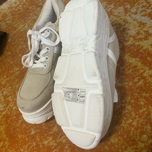 F21 Chunky Platform Sneakers - Picture 3 of 3
